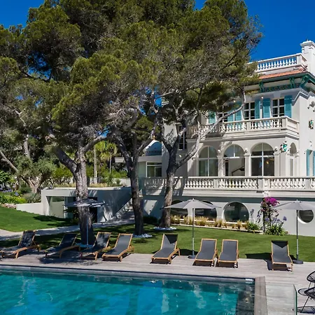 Villa Maison De Maitre Avec Piscine En Front De *